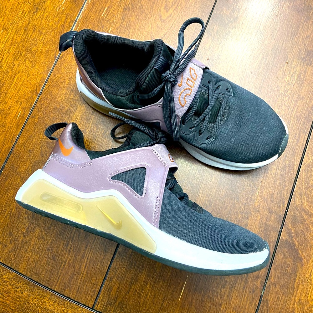Nike Air Max Bella TR 5 sneakers